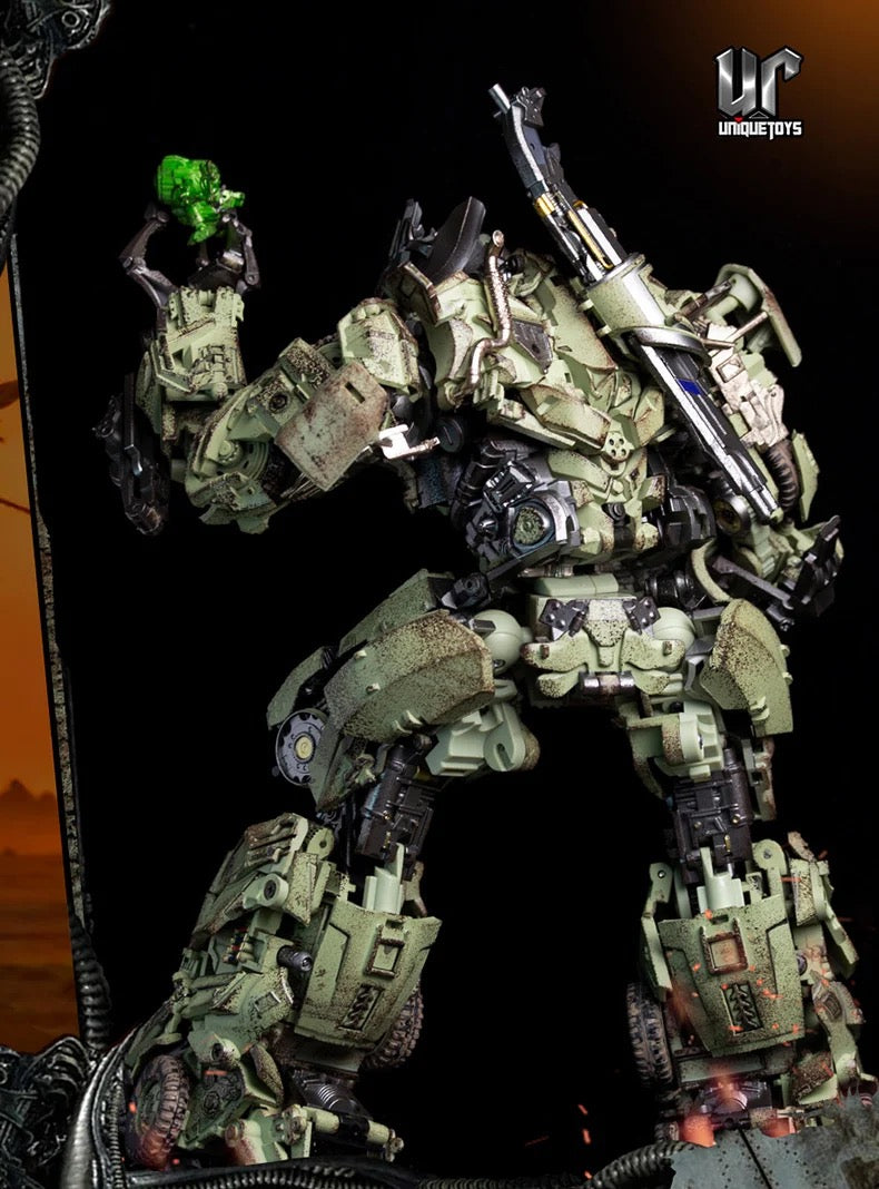 Unique Toys R-05D Desperado Megatron Weathered version