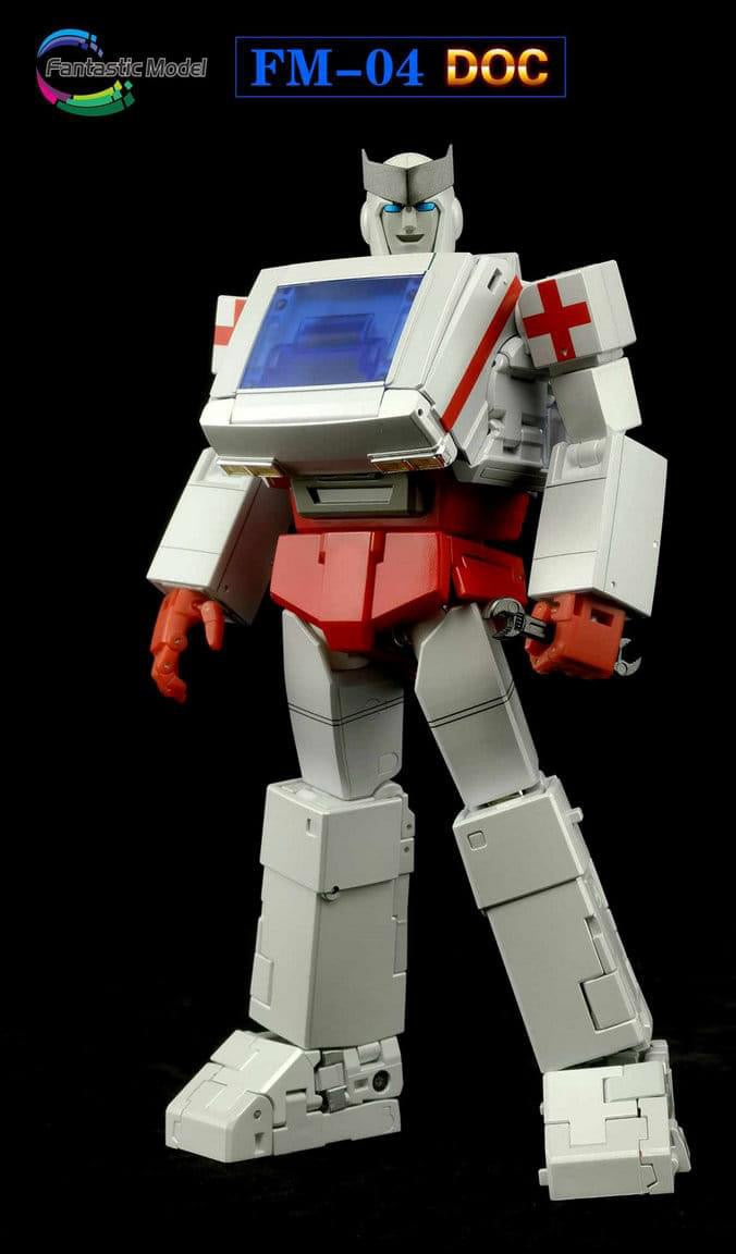 Fans Toys Fantastic Model FM-04 Doc (Ratchet)