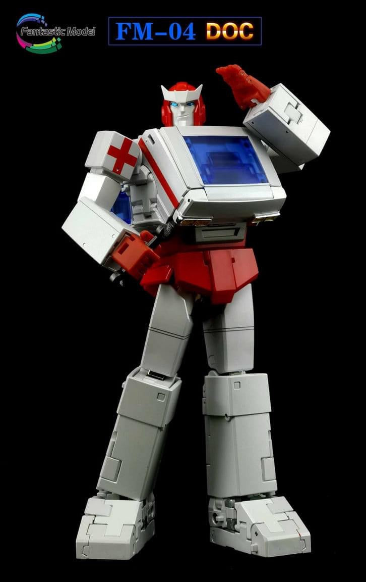 Fans Toys Fantastic Model FM-04 Doc (Ratchet)