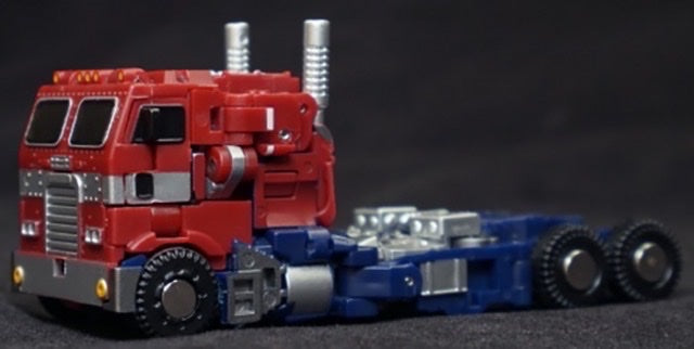 MetaGate M-01 Huge Fire Optimus Prime