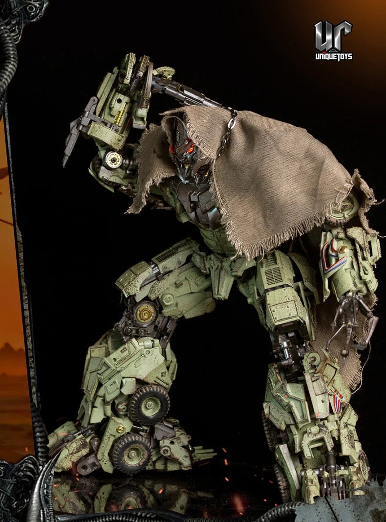 Unique Toys R-05D Desperado Megatron Weathered version