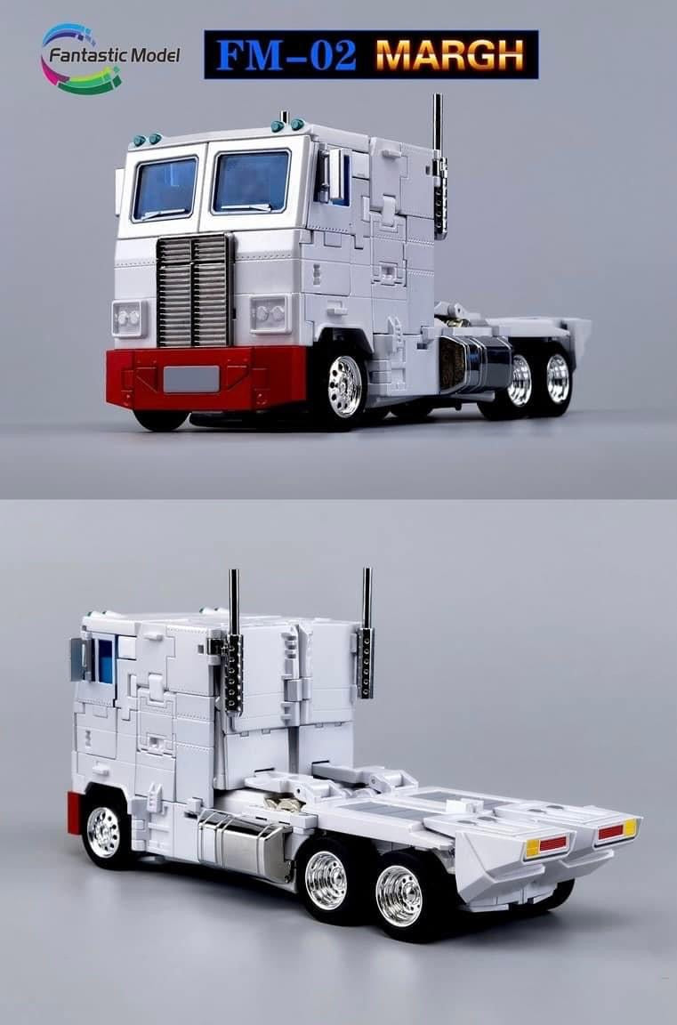Fans Toys Fantastic Model FM-02 Margh (Ultra Magnus)