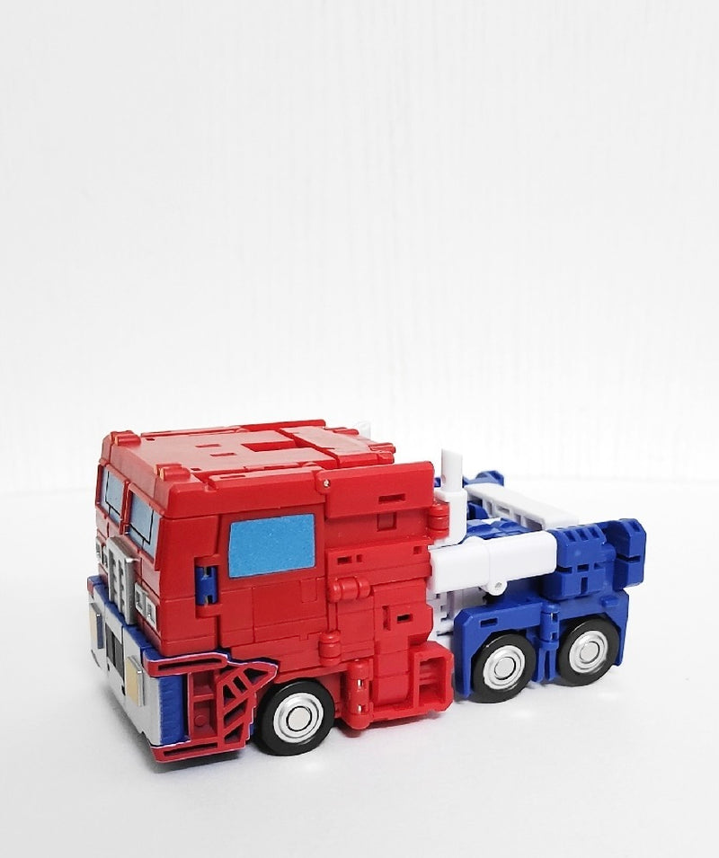 Magic Square Toys Mukudo Series QS04 Truck Boy | Optimus Prime REISSUE